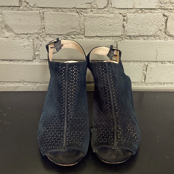 Size 9 Open Toed Strap Heels - Picture 2 of 3